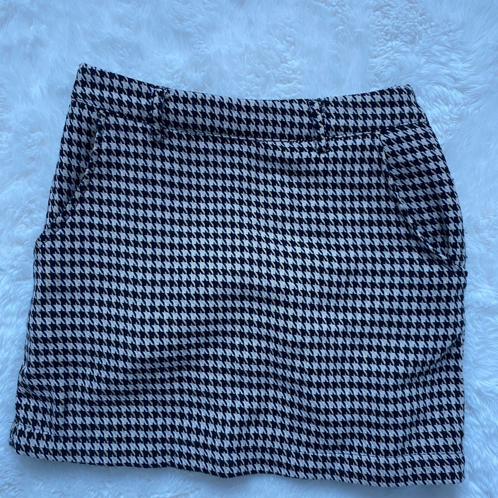 super cute houndstooth plaid mini skirt